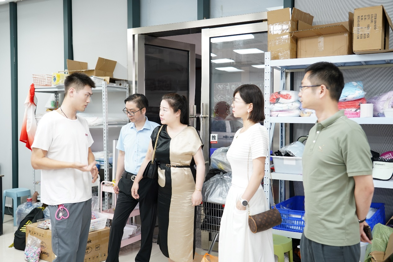 图片2.png 图片2.png